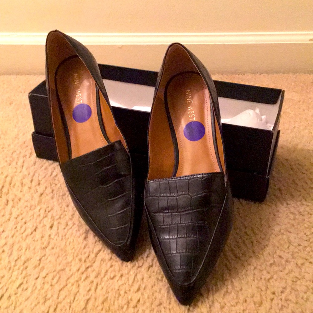 Black snake patterned loafers Nine West 8.5